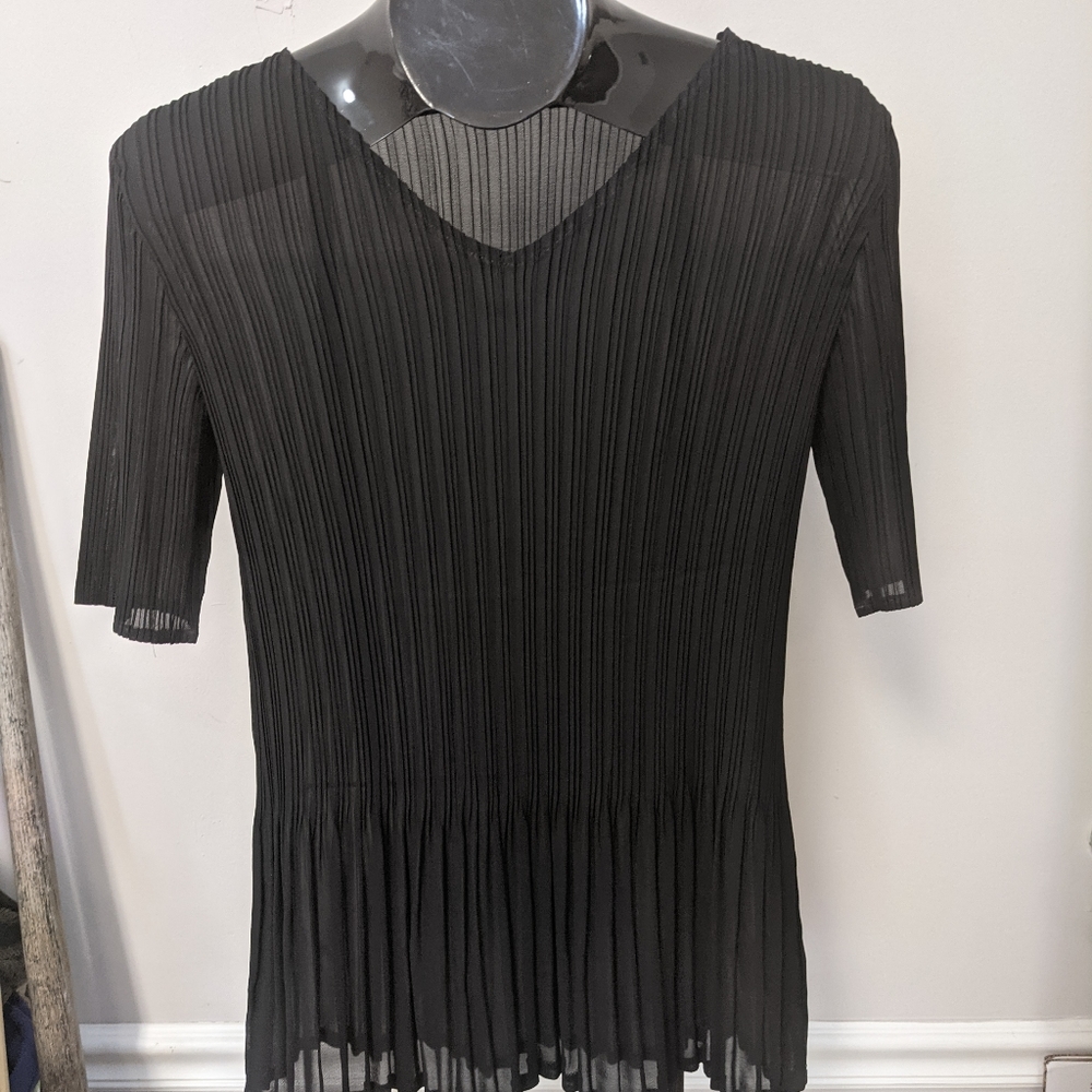 Magic pleats magic scarf